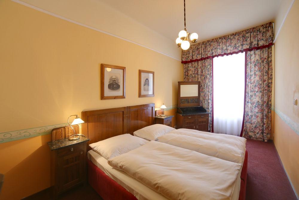 Hotel Kavalir Karlovy Vary Dış mekan fotoğraf